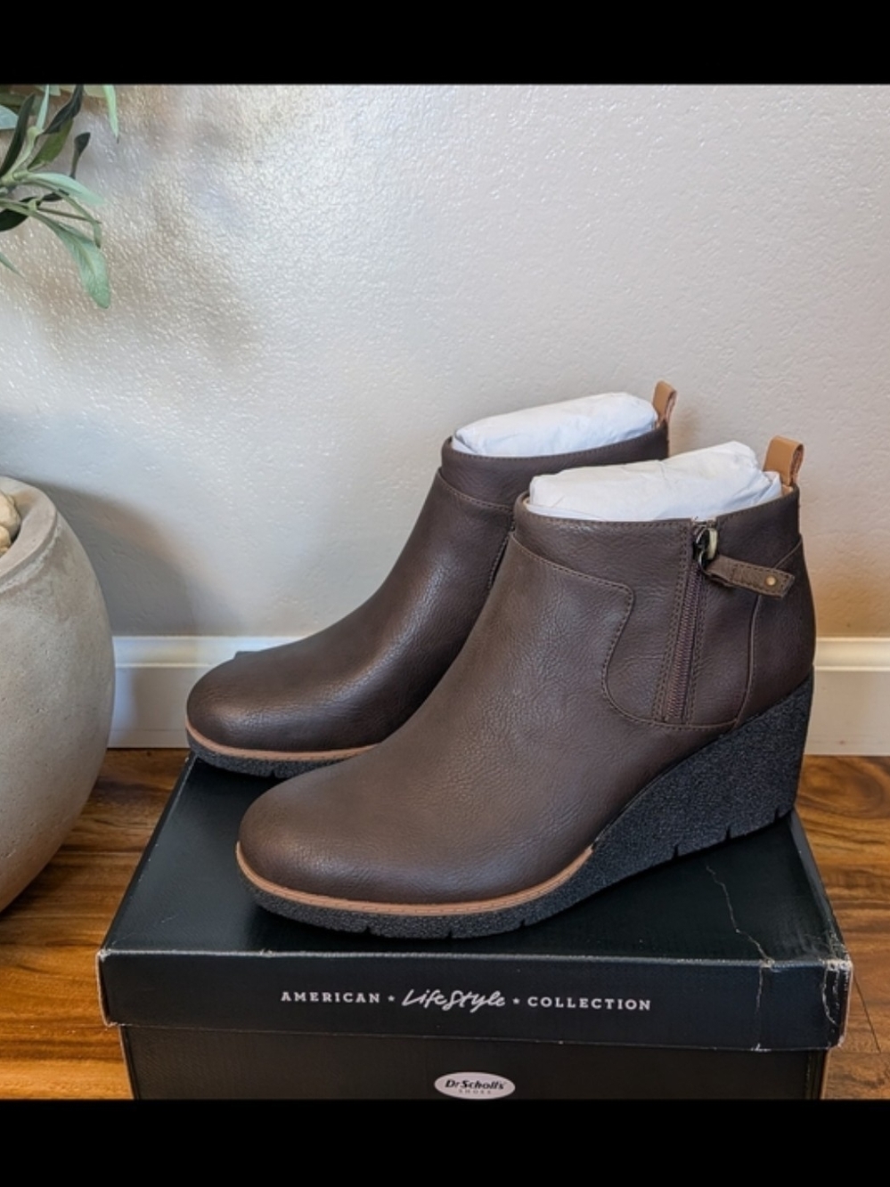 NWT! Dr. Scholl's Women's Bianca Wedge BROWN Booties Sz 10M